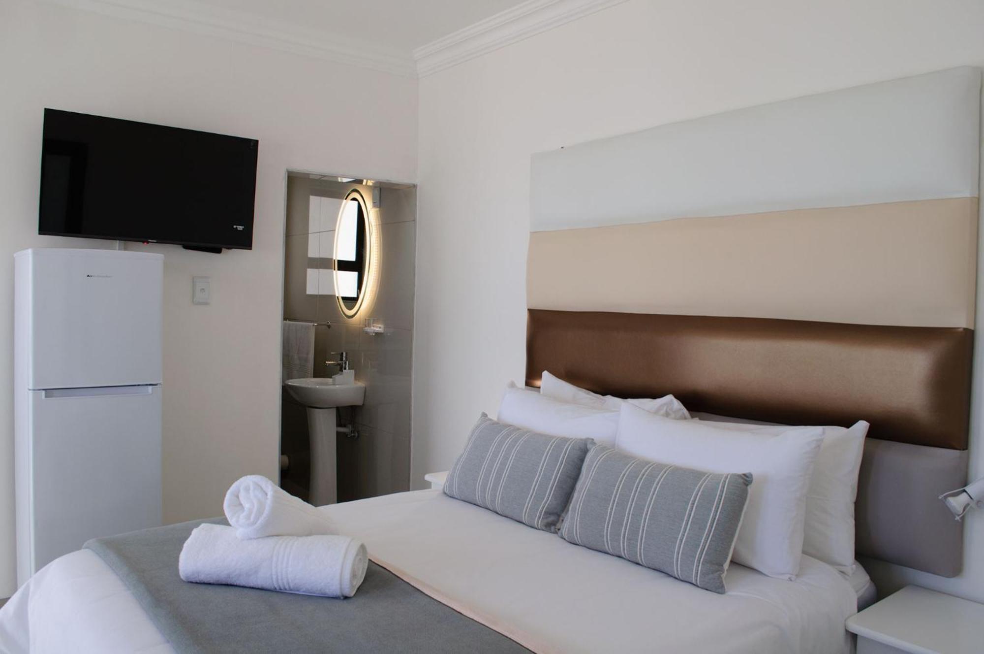 Shark Island Guesthouse Lüderitz Dış mekan fotoğraf